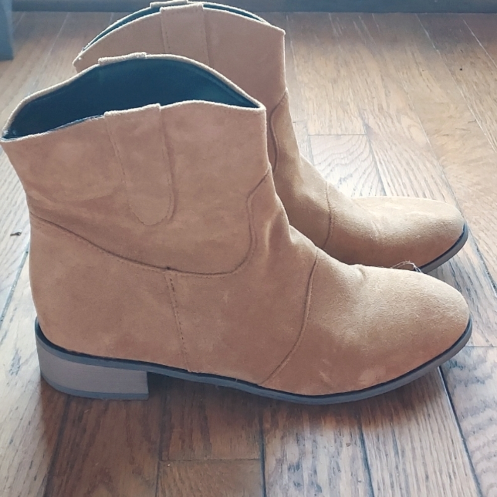 Nwot Western boot size 9